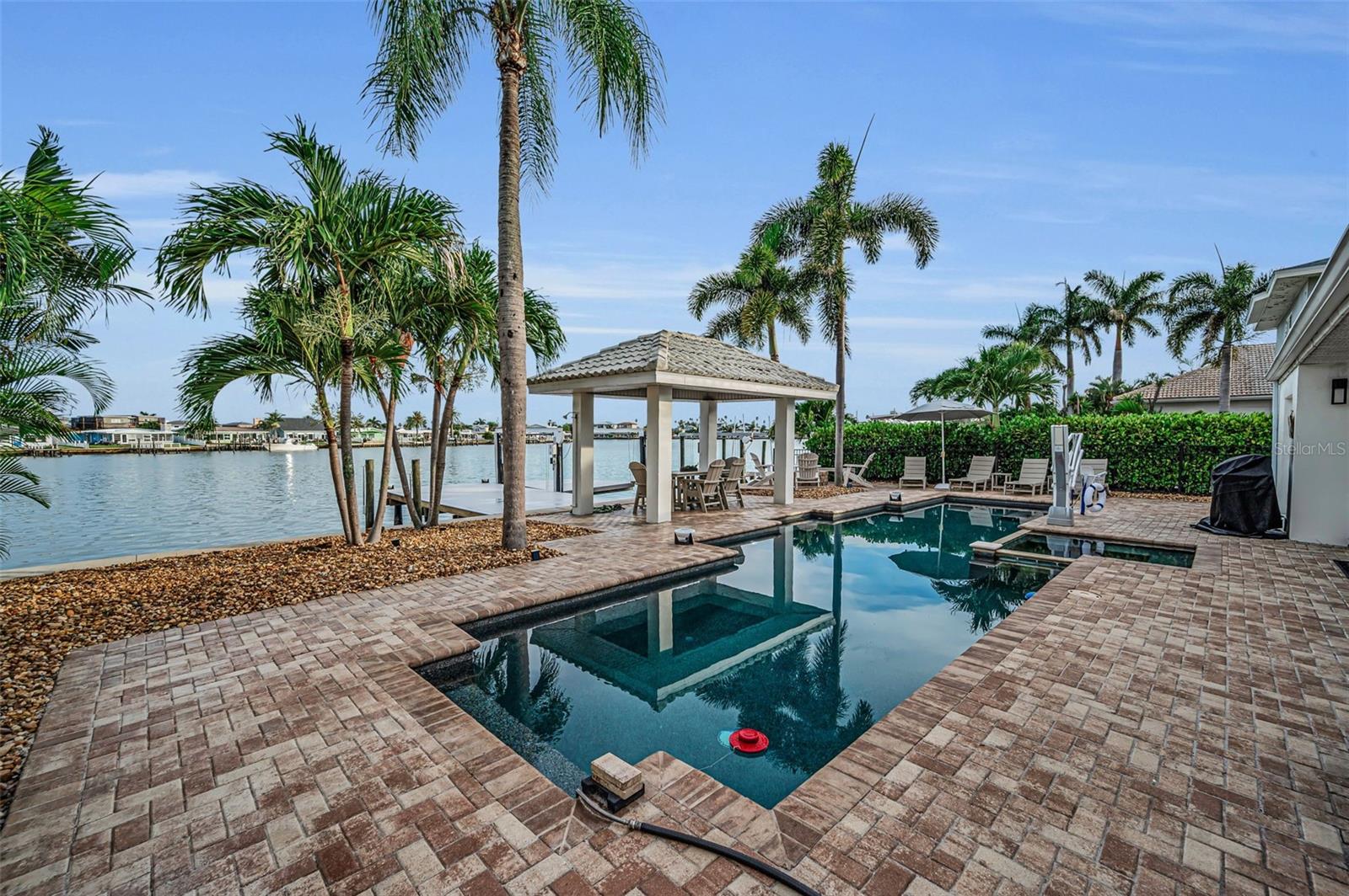16353 REDINGTON DR — photo 73