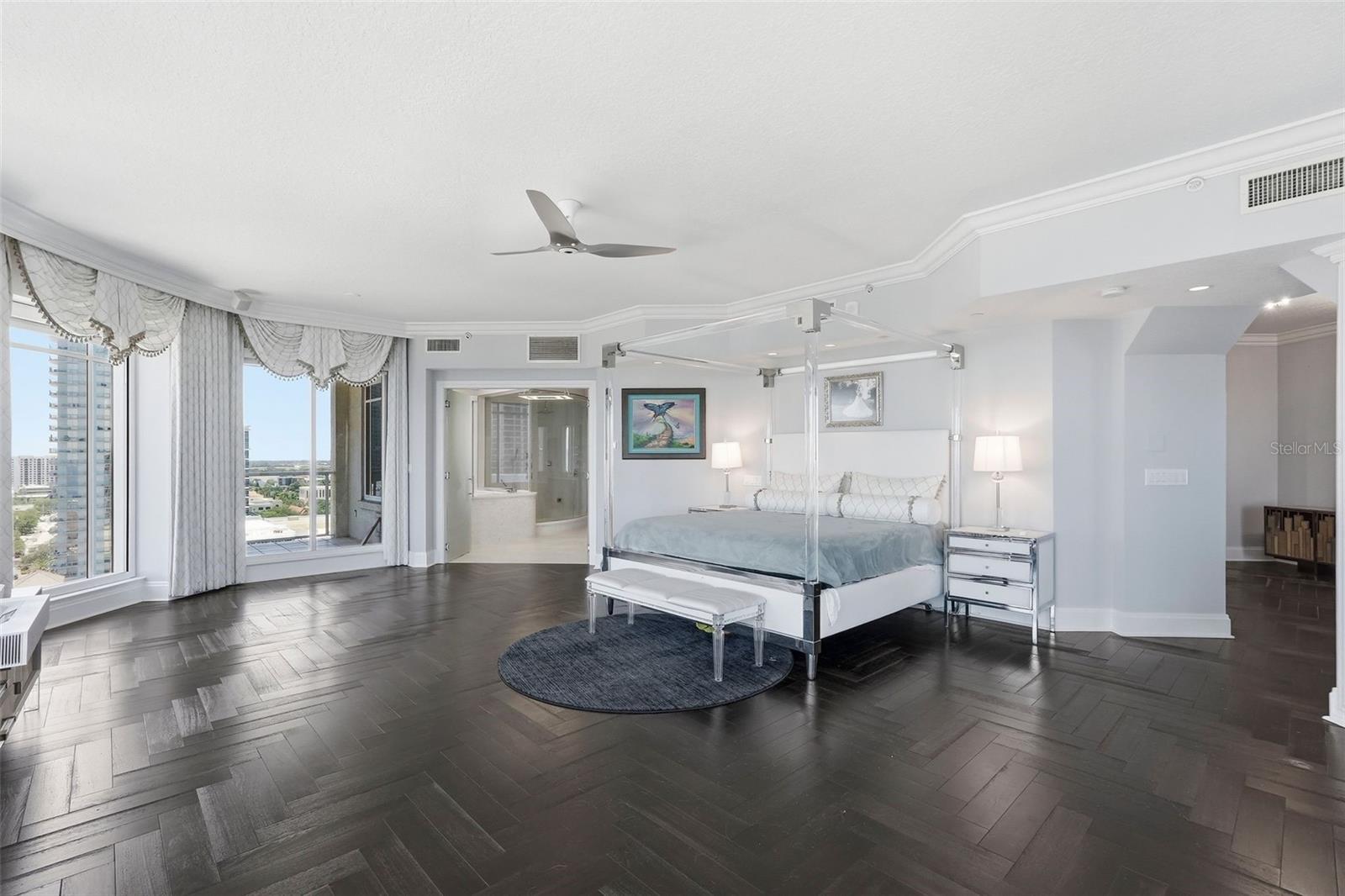 100 BEACH DR NE #1900 — photo 29