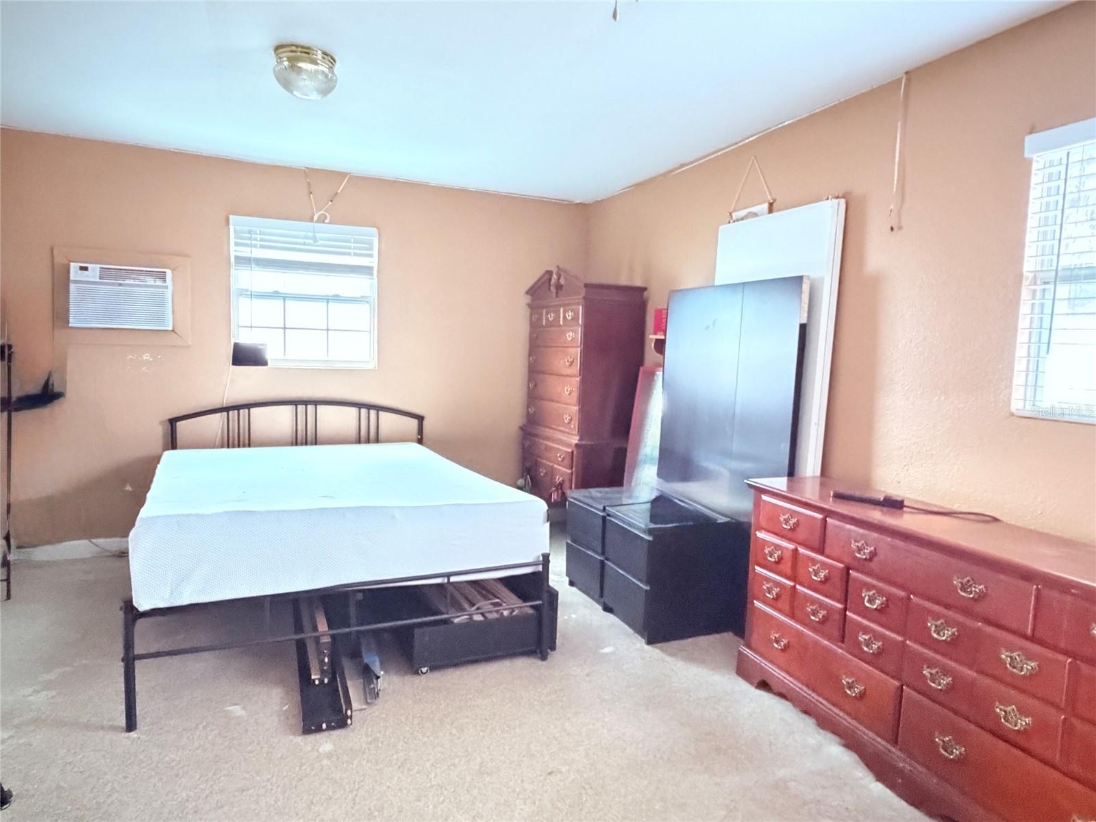 3306 W BURKE ST — photo 26