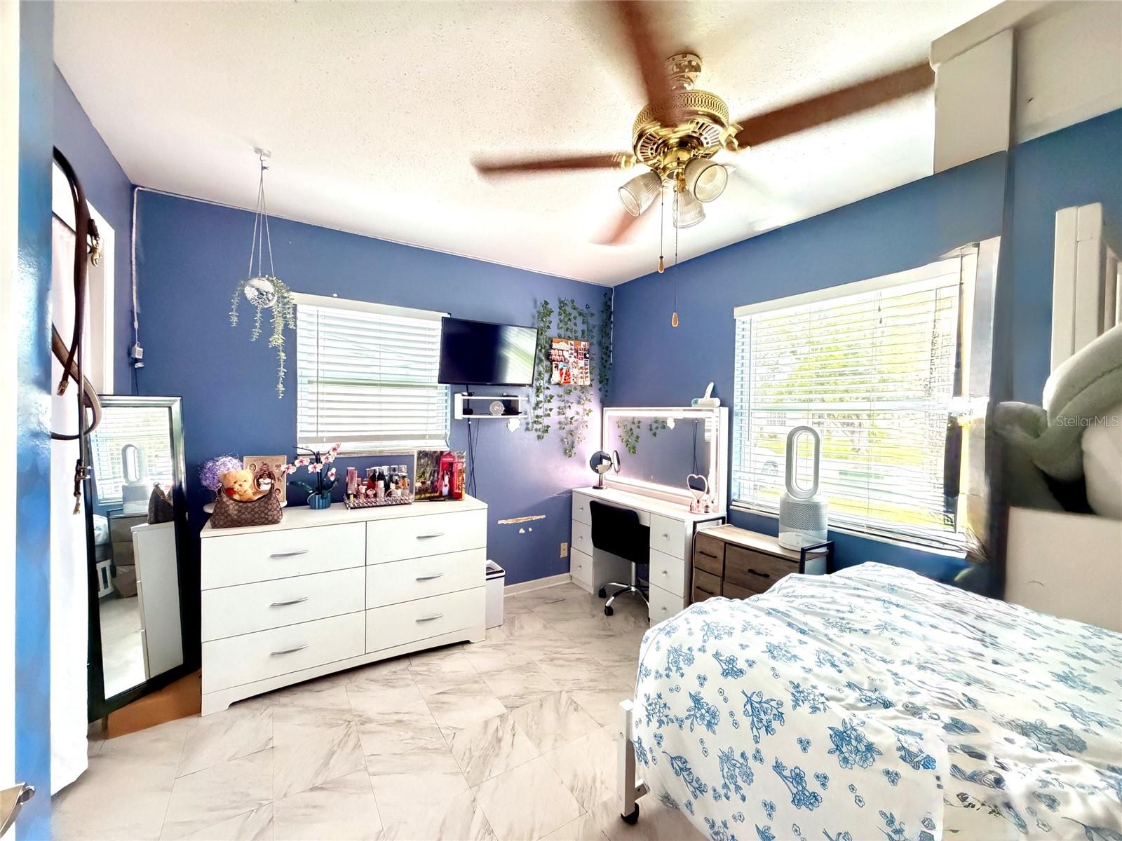 3306 W BURKE ST — photo 22