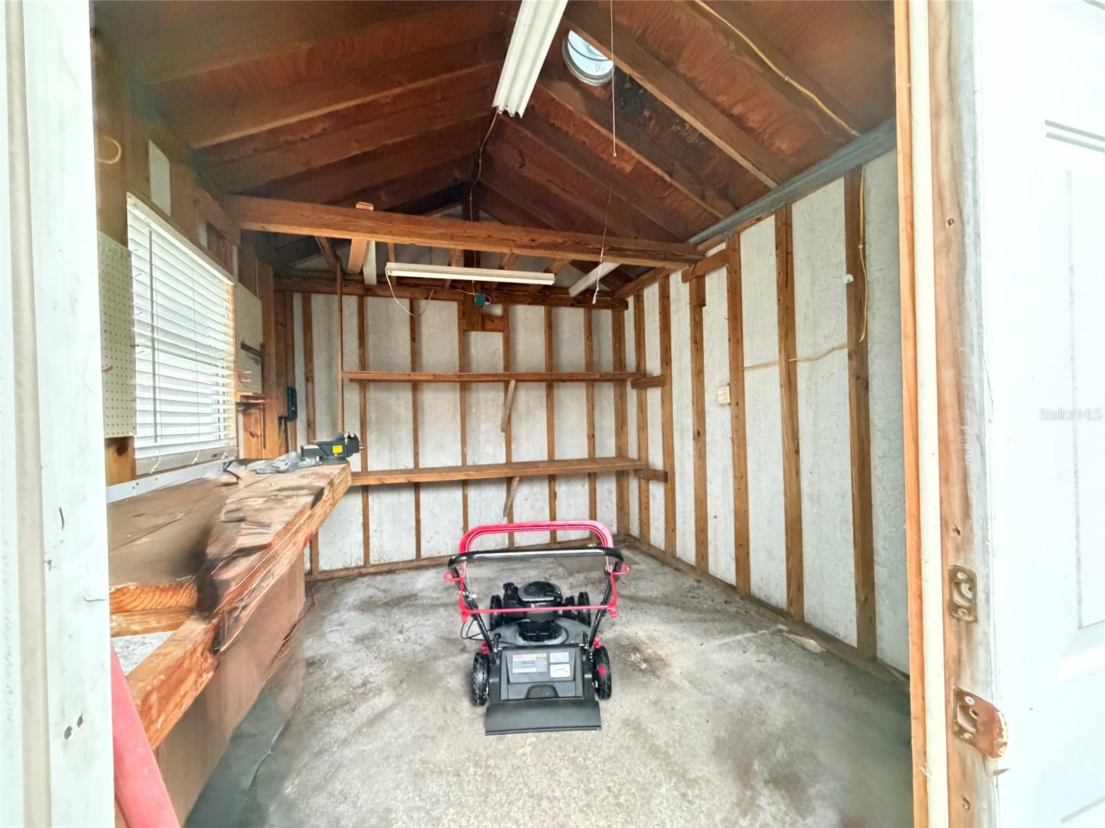 3306 W BURKE ST — photo 8