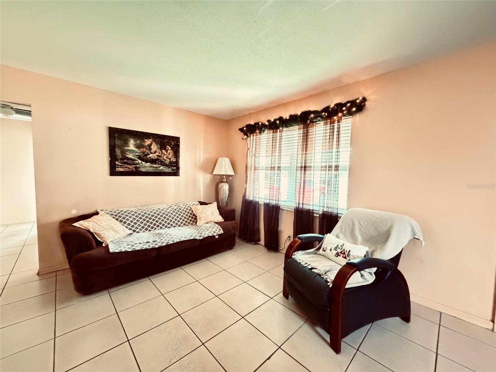 3306 W BURKE ST — photo 10