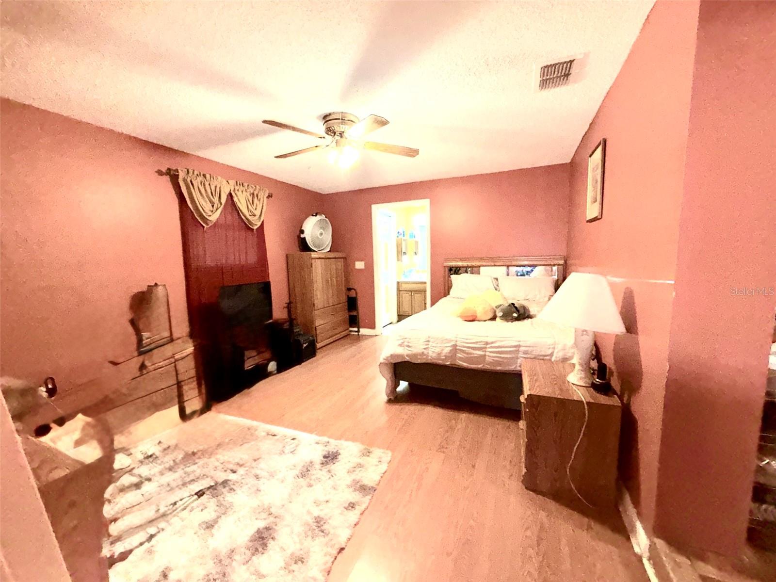 3306 W BURKE ST — photo 19