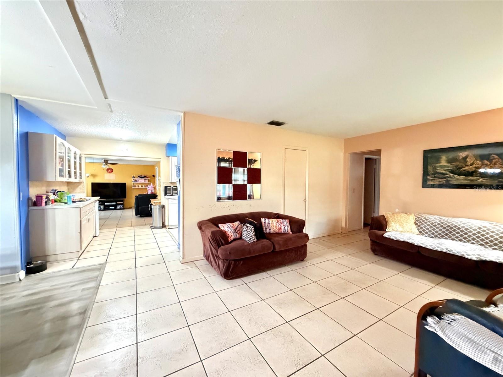 3306 W BURKE ST — photo 12