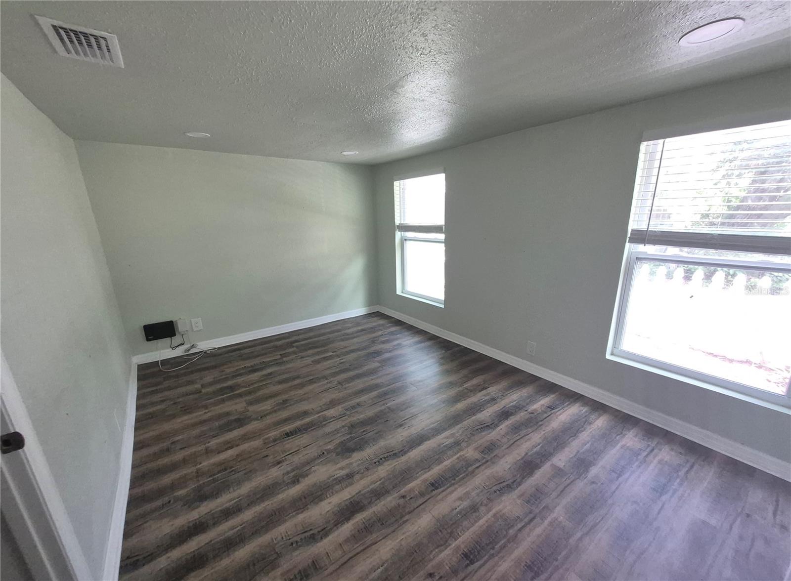 7409 RHODE ISLAND DR — photo 10