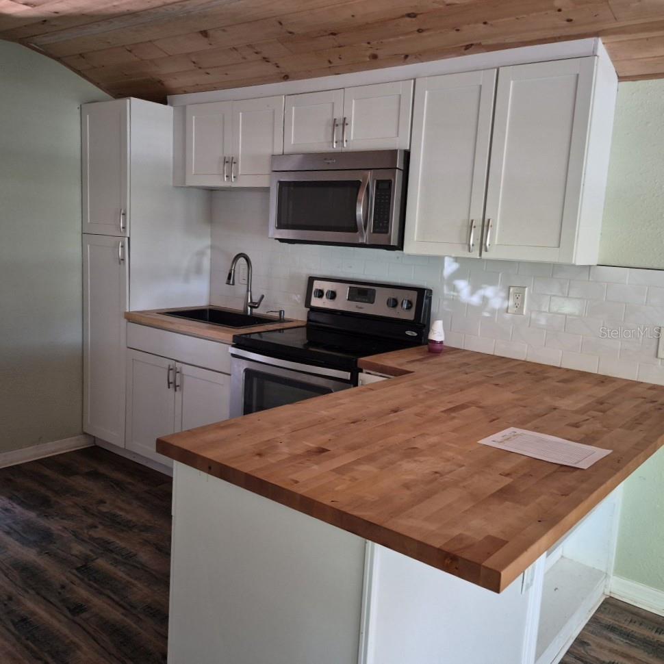 7409 RHODE ISLAND DR — photo 6