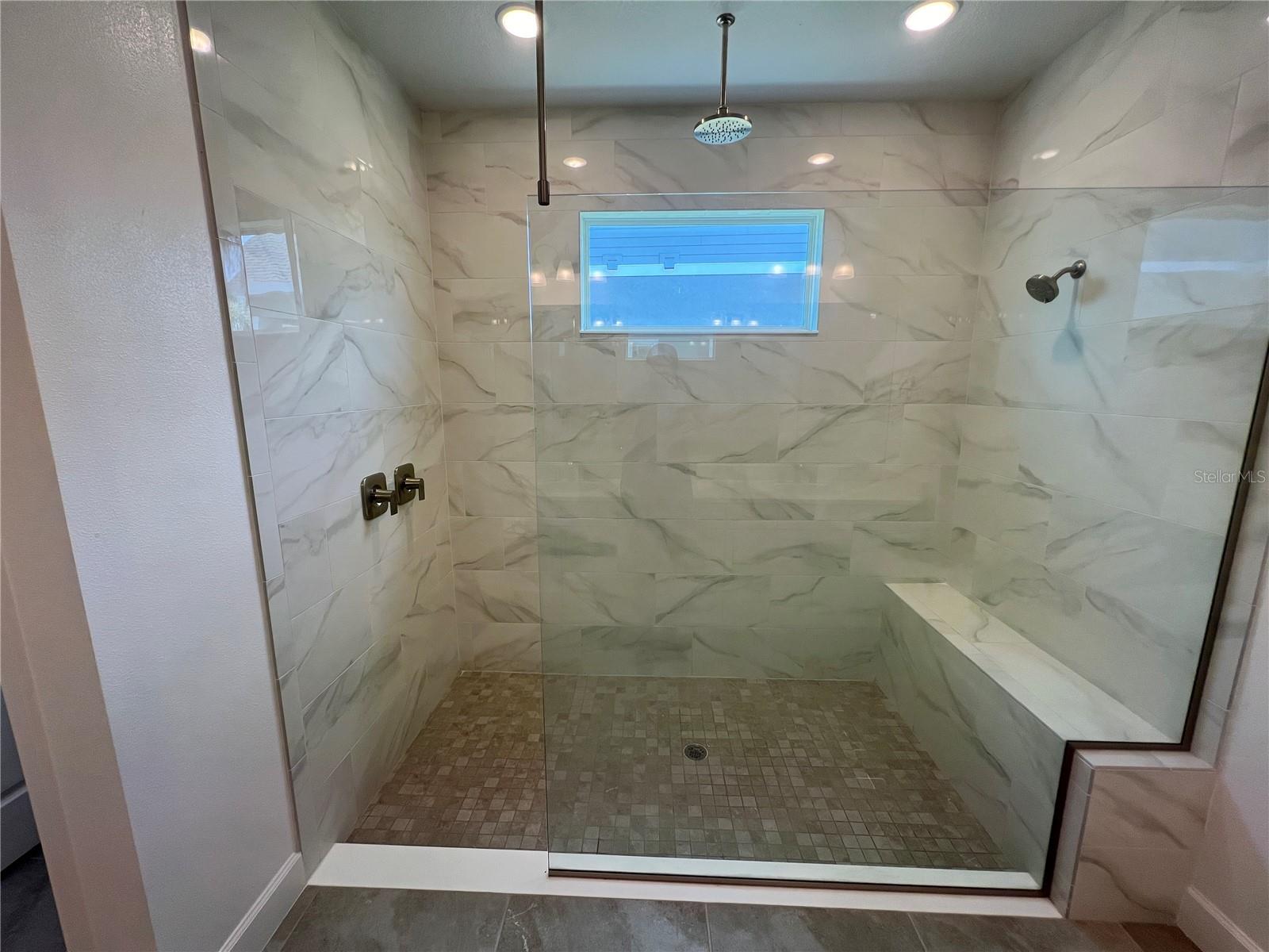 931 SIGNET DR — photo 11