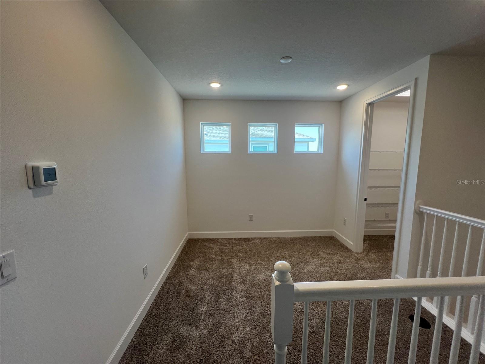 931 SIGNET DR — photo 12