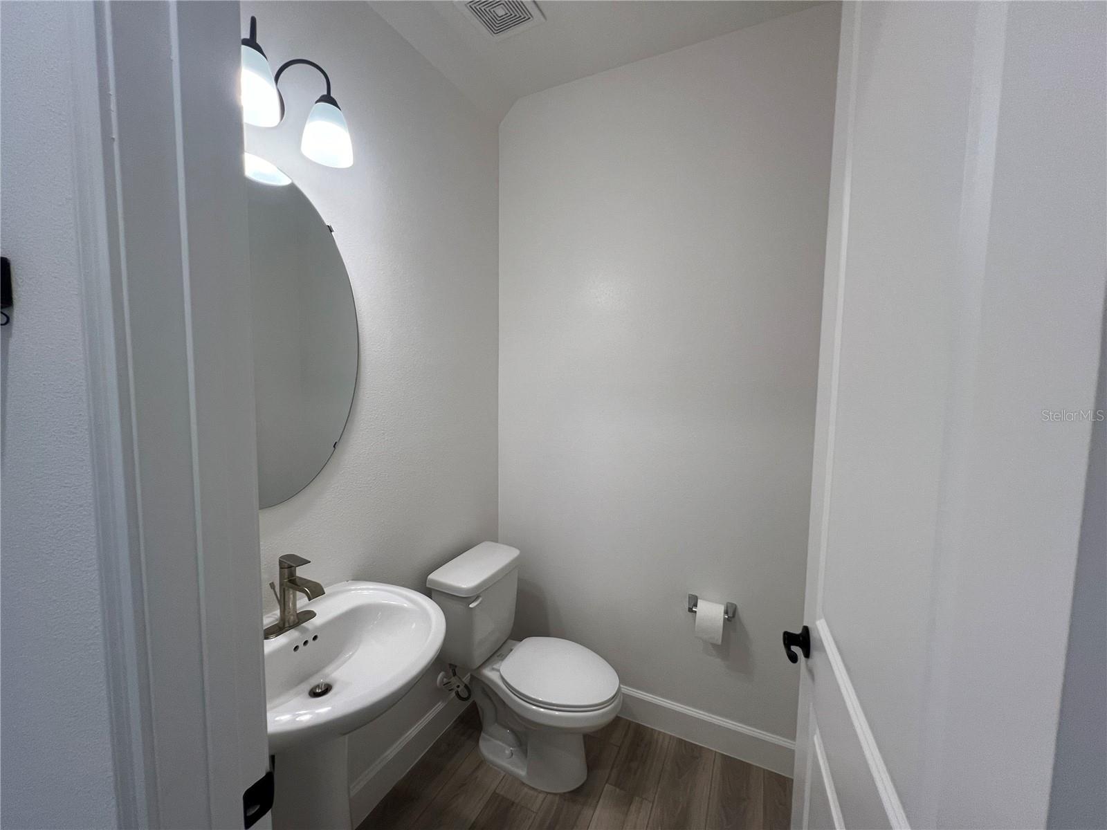 931 SIGNET DR — photo 5