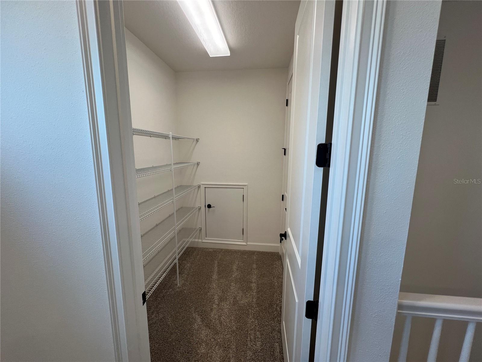 931 SIGNET DR — photo 8