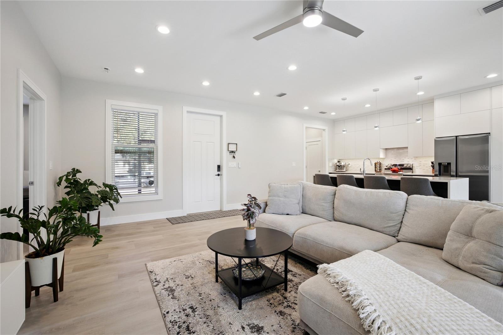 3031 BELLEFONTE AVE — photo 4