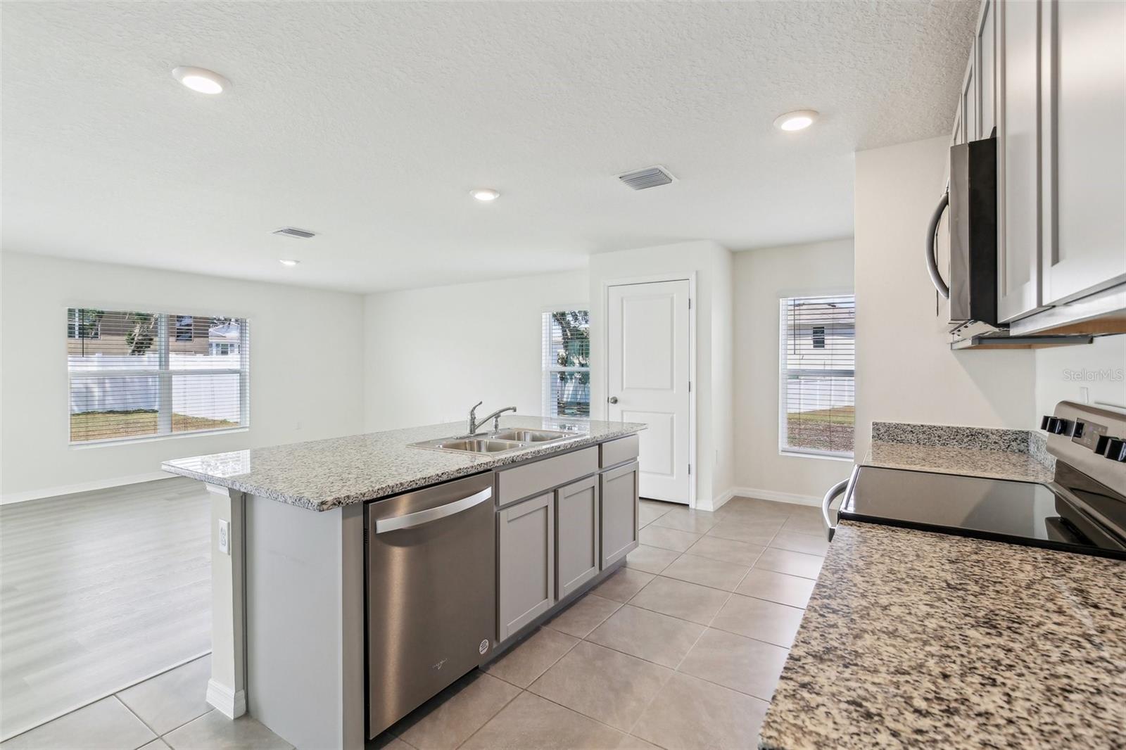 36557 NIGHT STRAWBERRY CT — photo 13