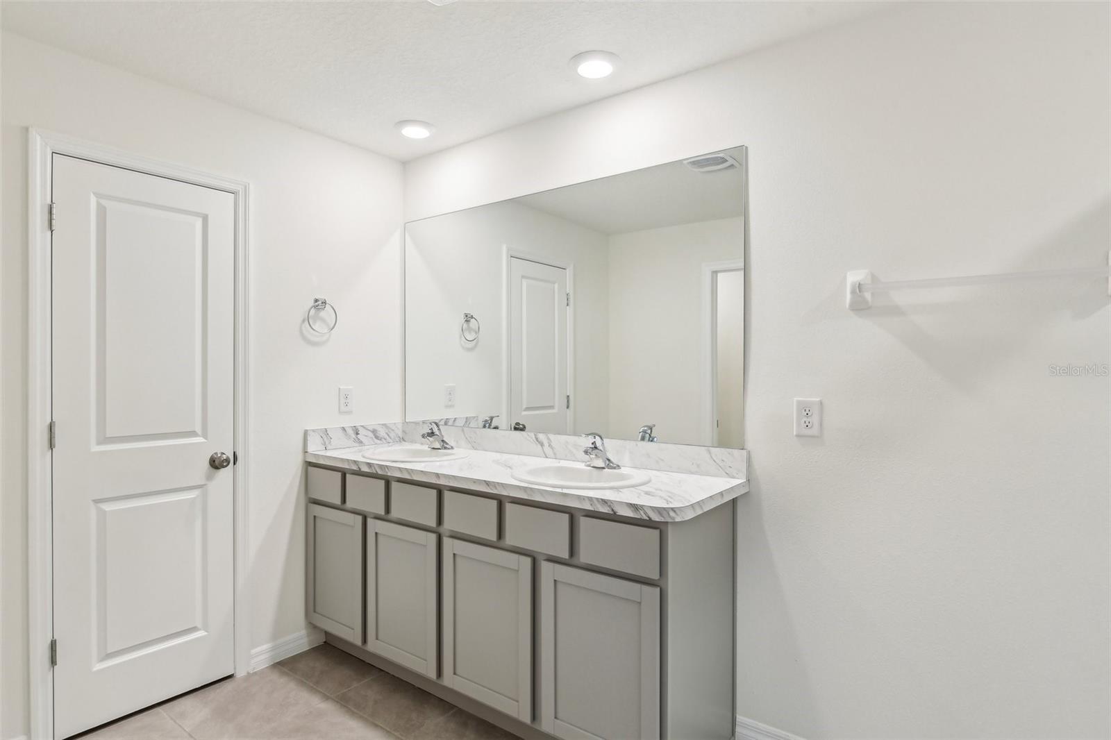 36557 NIGHT STRAWBERRY CT — photo 43