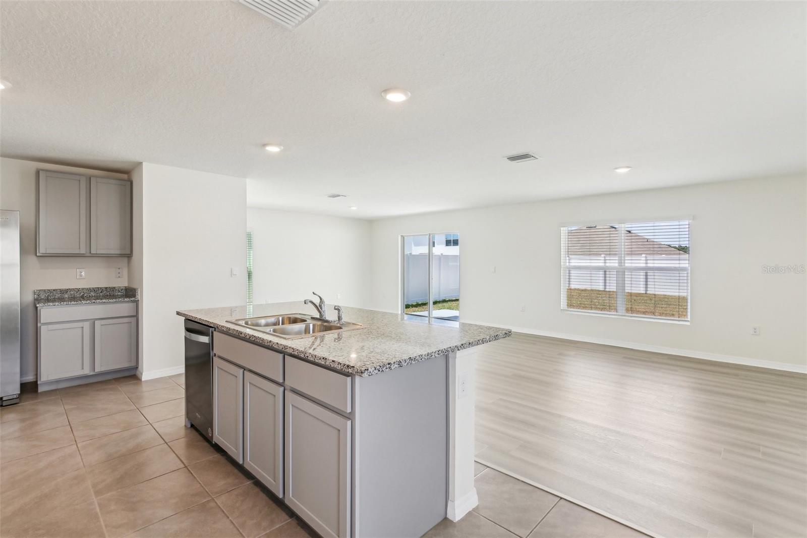 36557 NIGHT STRAWBERRY CT — photo 10