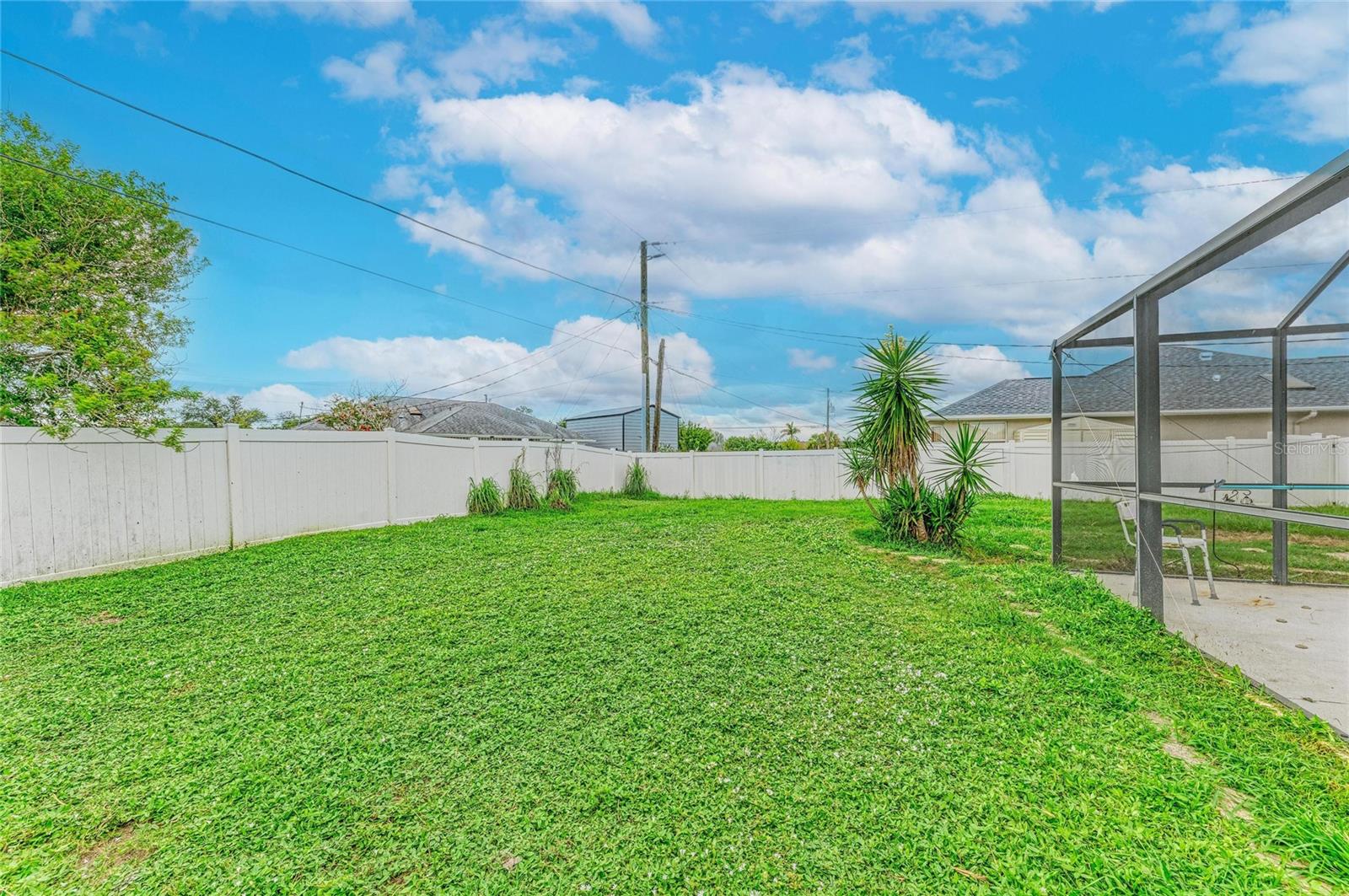 2147 FLORIBANNA ST — photo 18