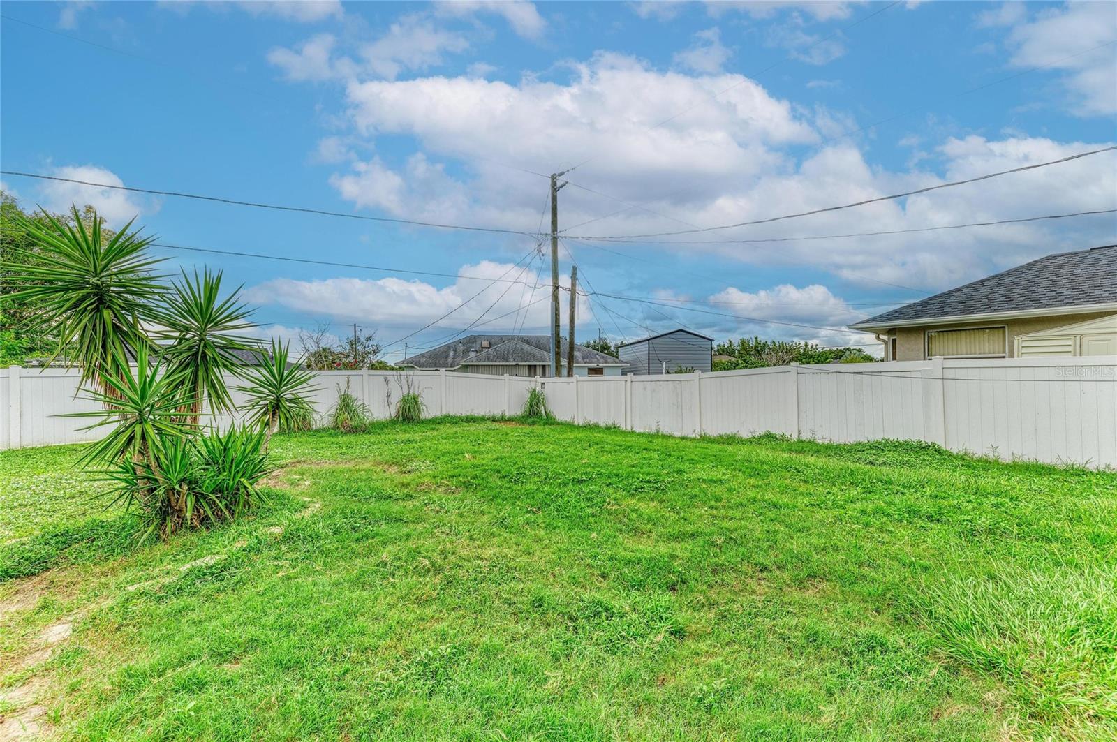 2147 FLORIBANNA ST — photo 17