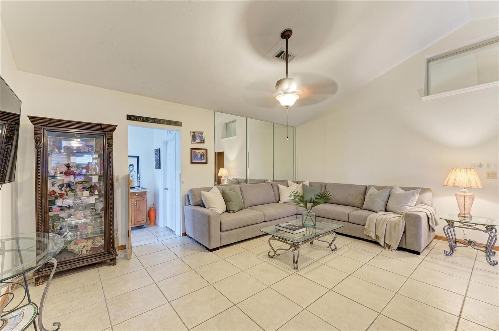 2147 FLORIBANNA ST — photo 4