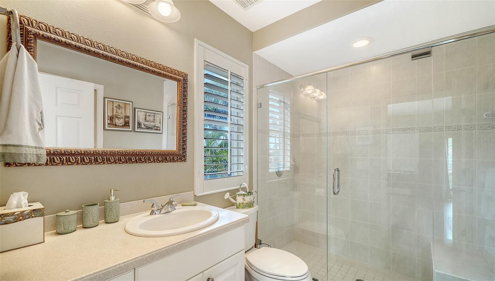 657 HALYARD LN — photo 16