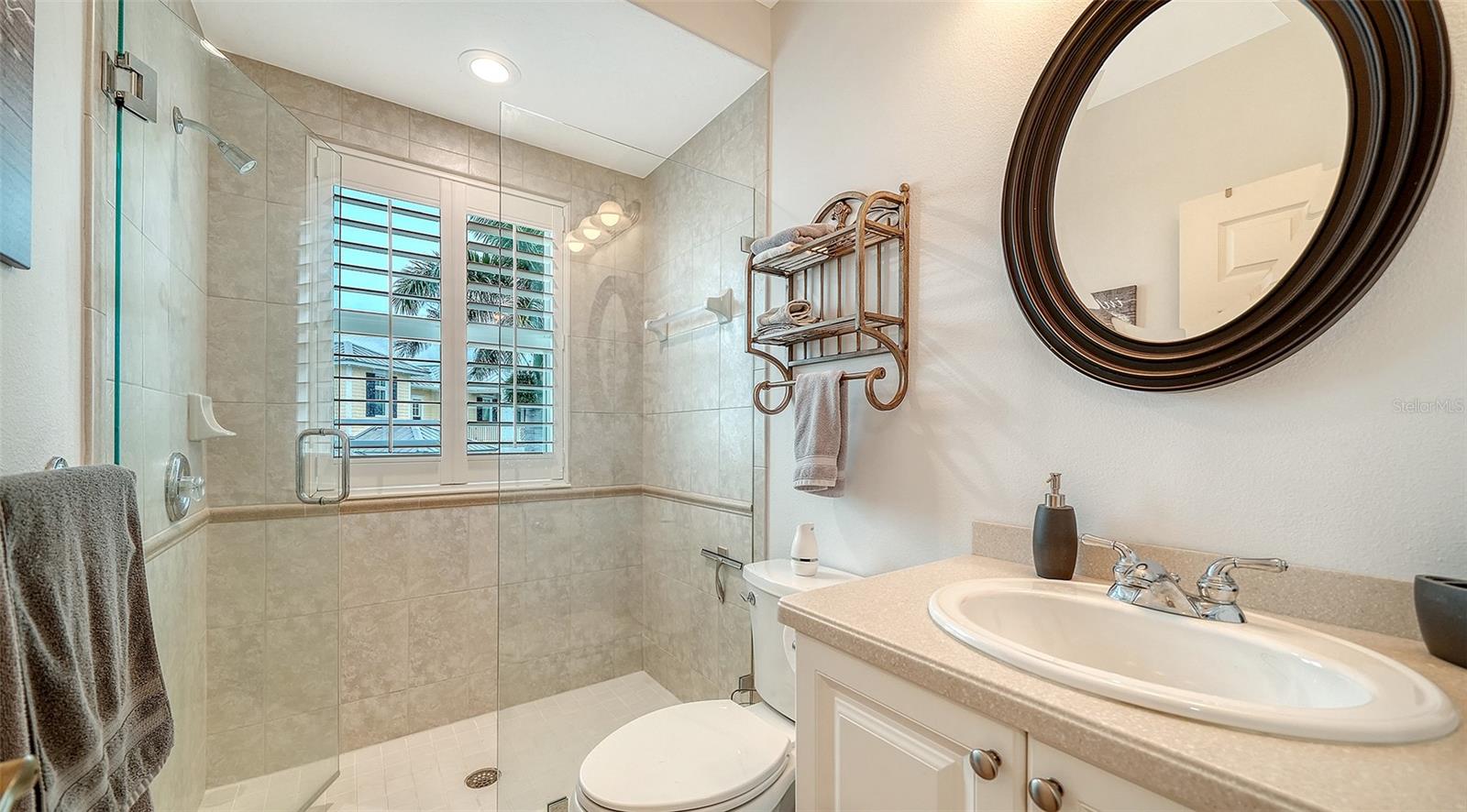 657 HALYARD LN — photo 21
