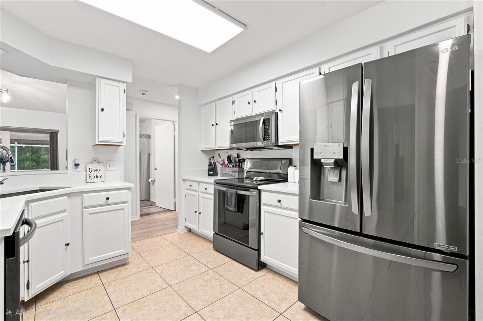 1014 HARDWOOD DR — photo 14