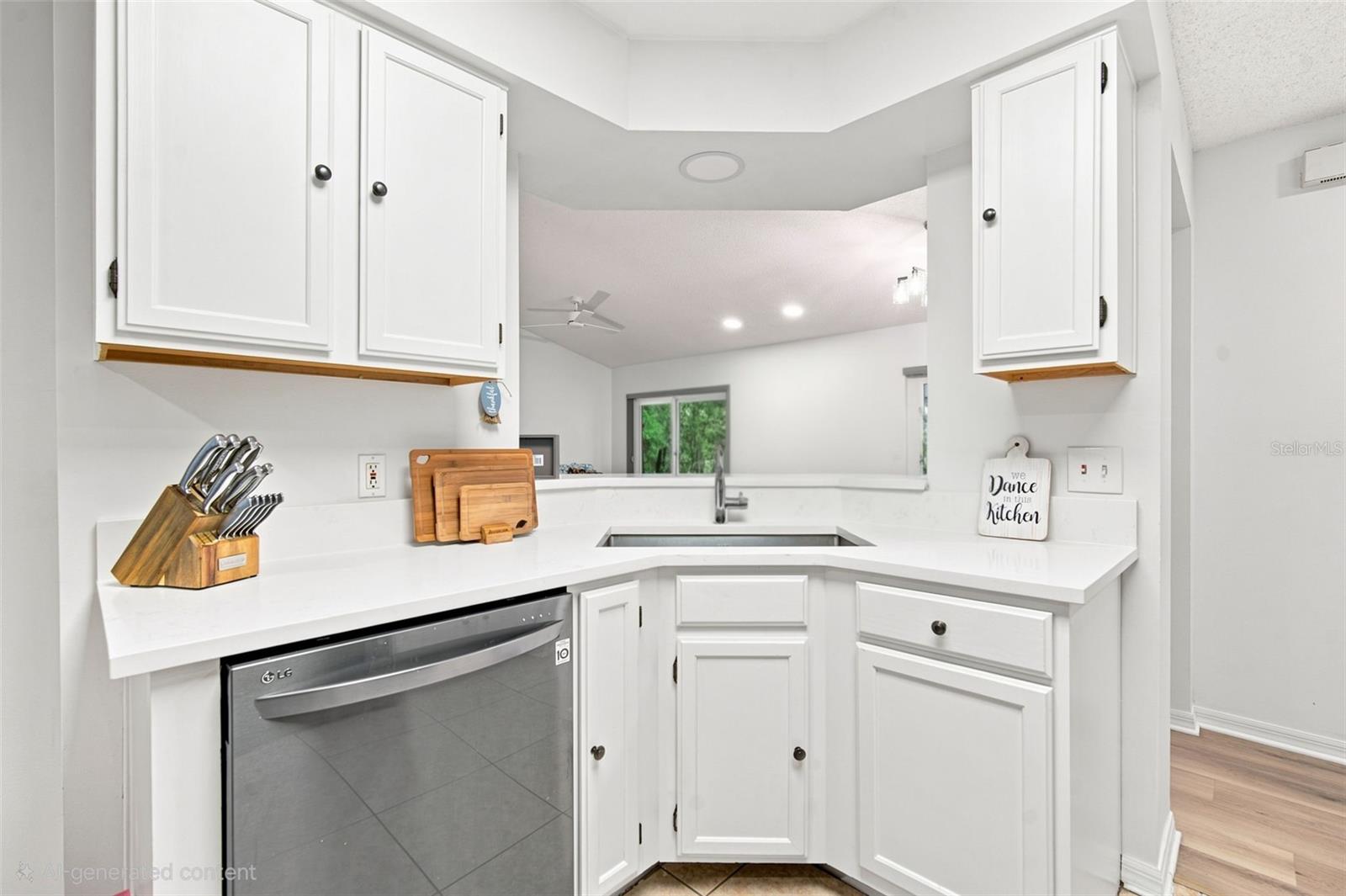 1014 HARDWOOD DR — photo 13