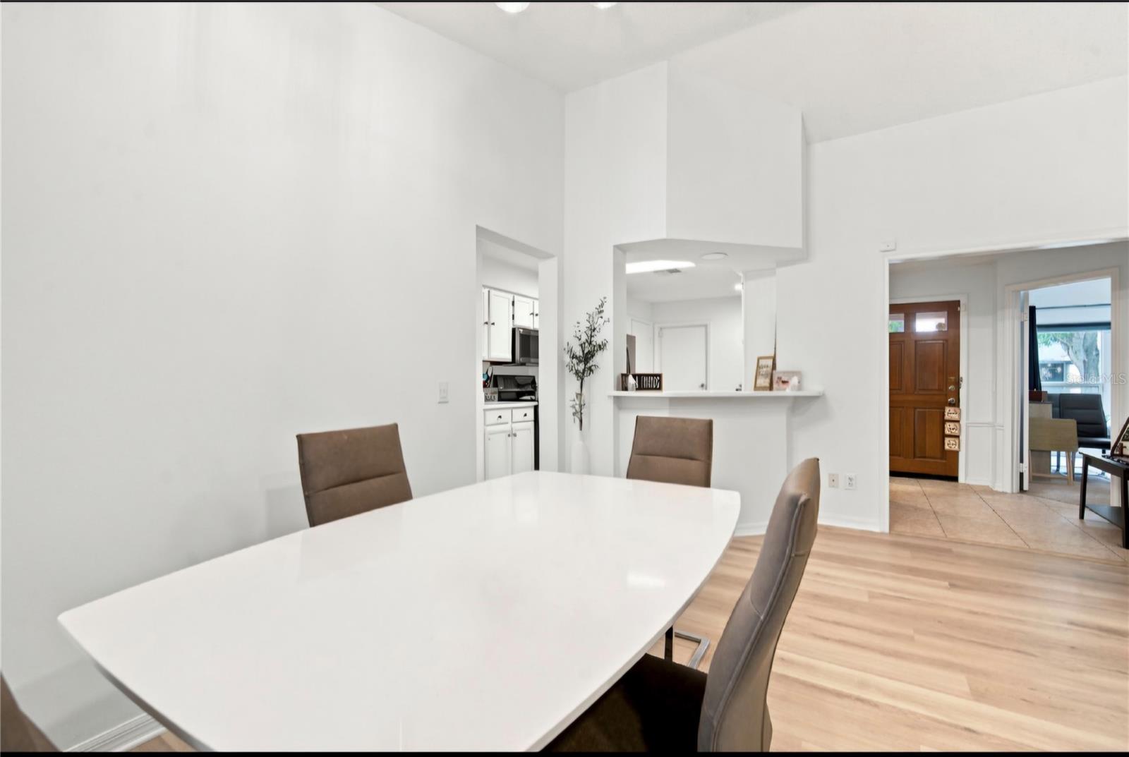 1014 HARDWOOD DR — photo 12