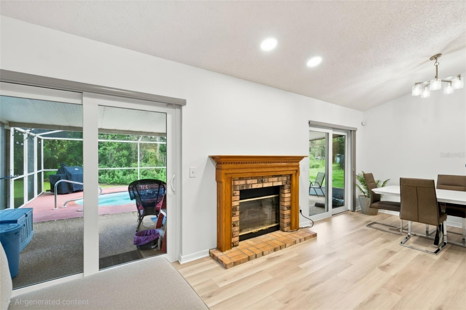 1014 HARDWOOD DR — photo 4