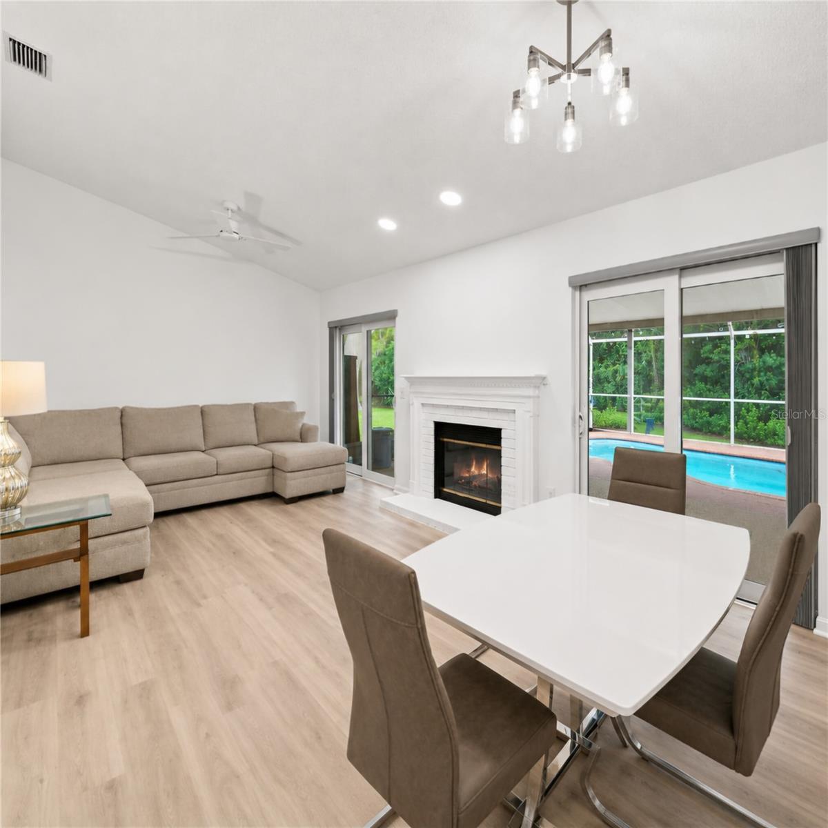 1014 HARDWOOD DR — photo 11