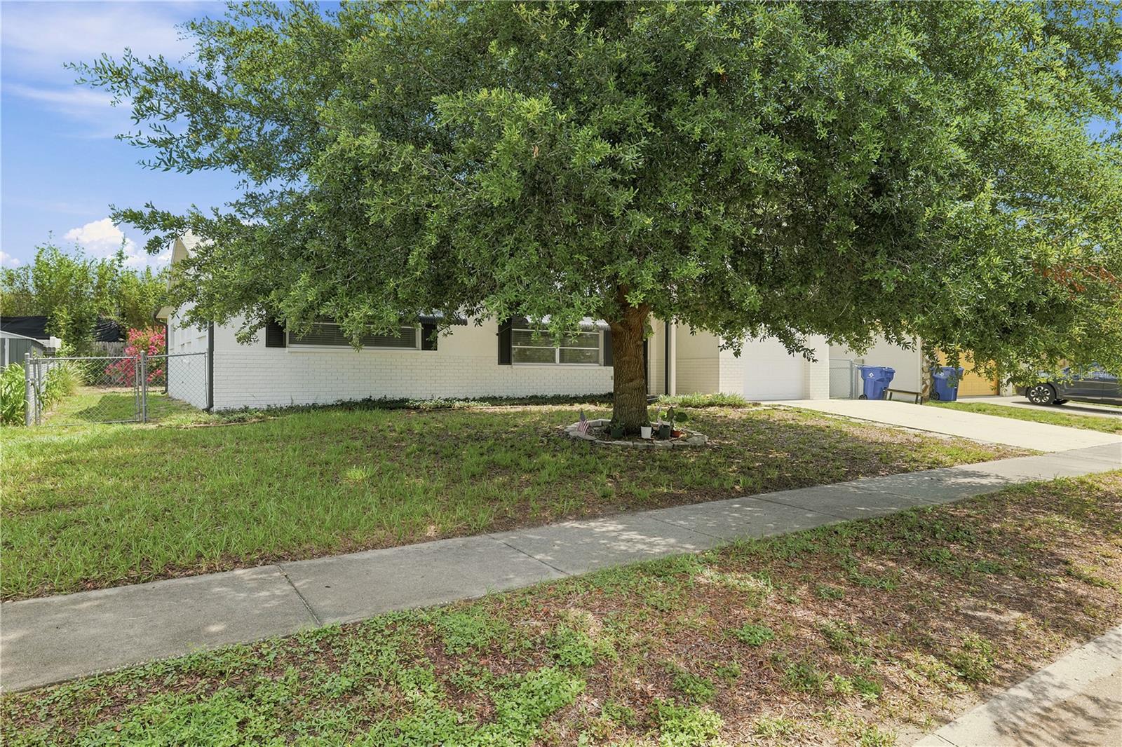 7819 ROYAL STEWART DR — photo 38