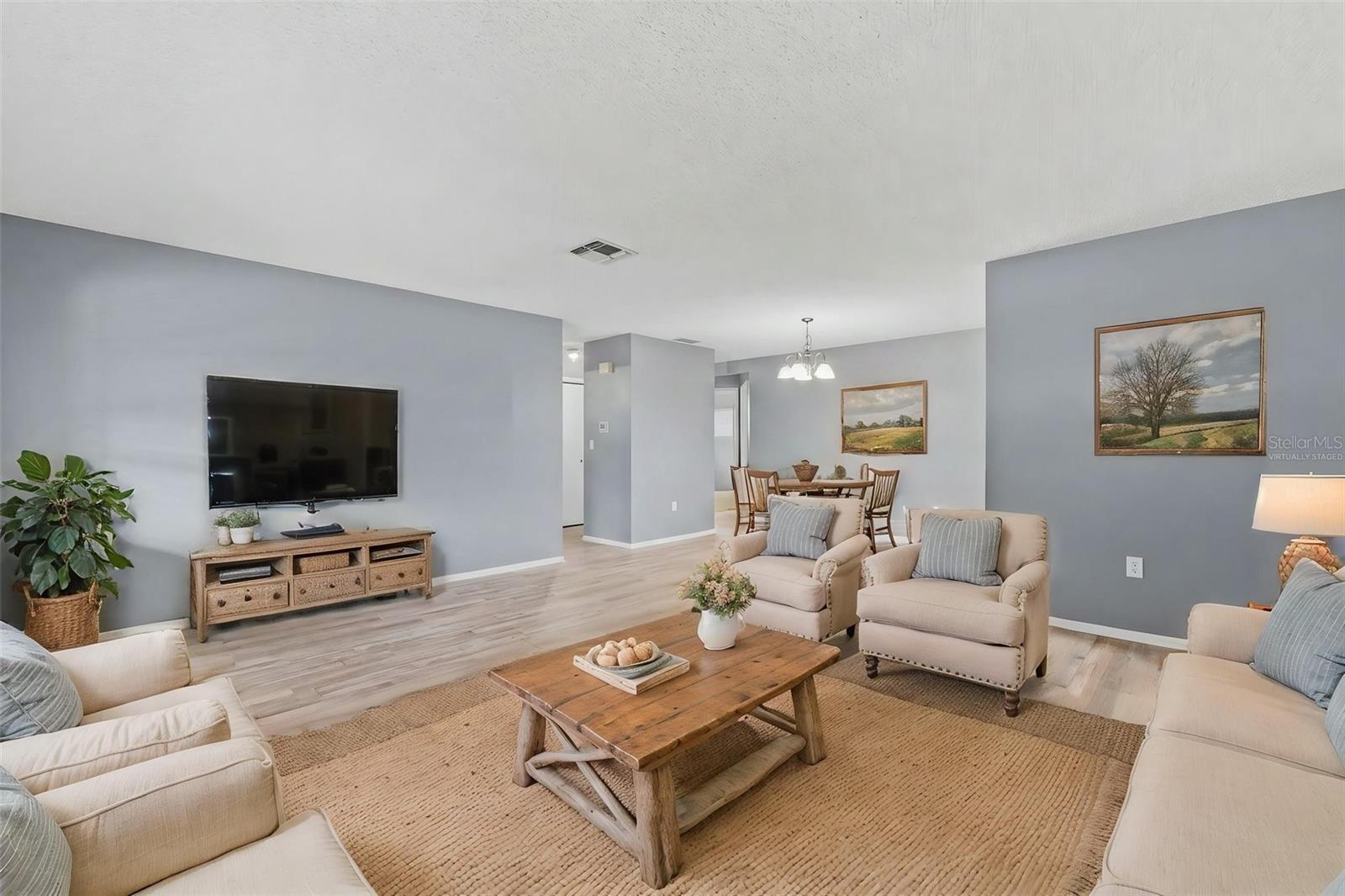 7819 ROYAL STEWART DR — photo 6
