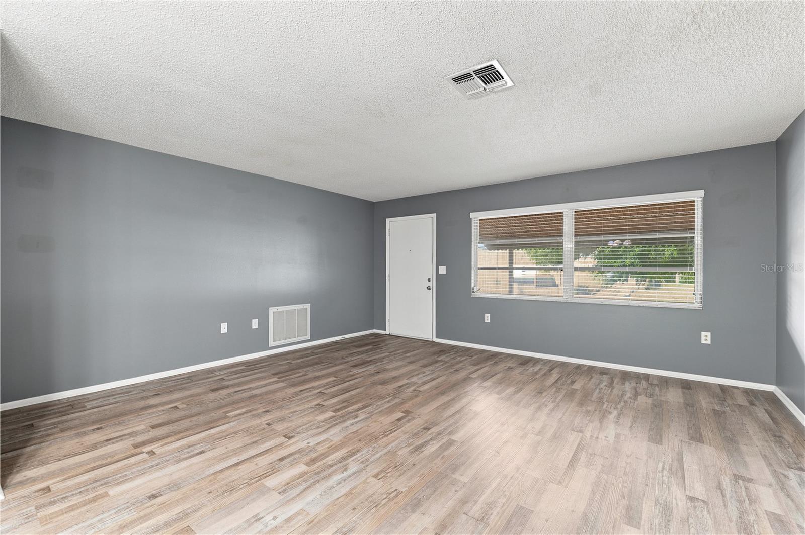 7819 ROYAL STEWART DR — photo 8