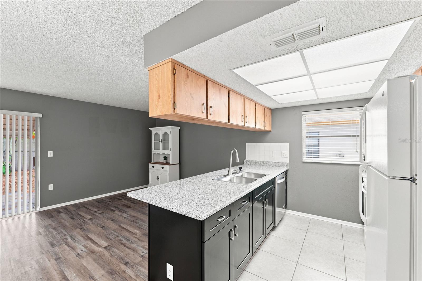 7819 ROYAL STEWART DR — photo 21
