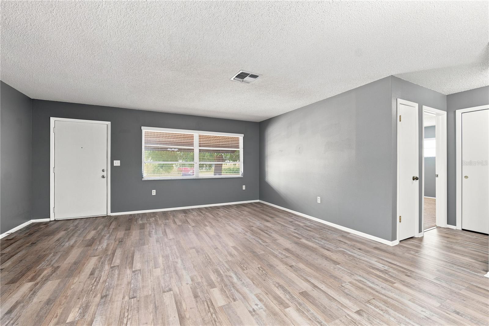 7819 ROYAL STEWART DR — photo 9