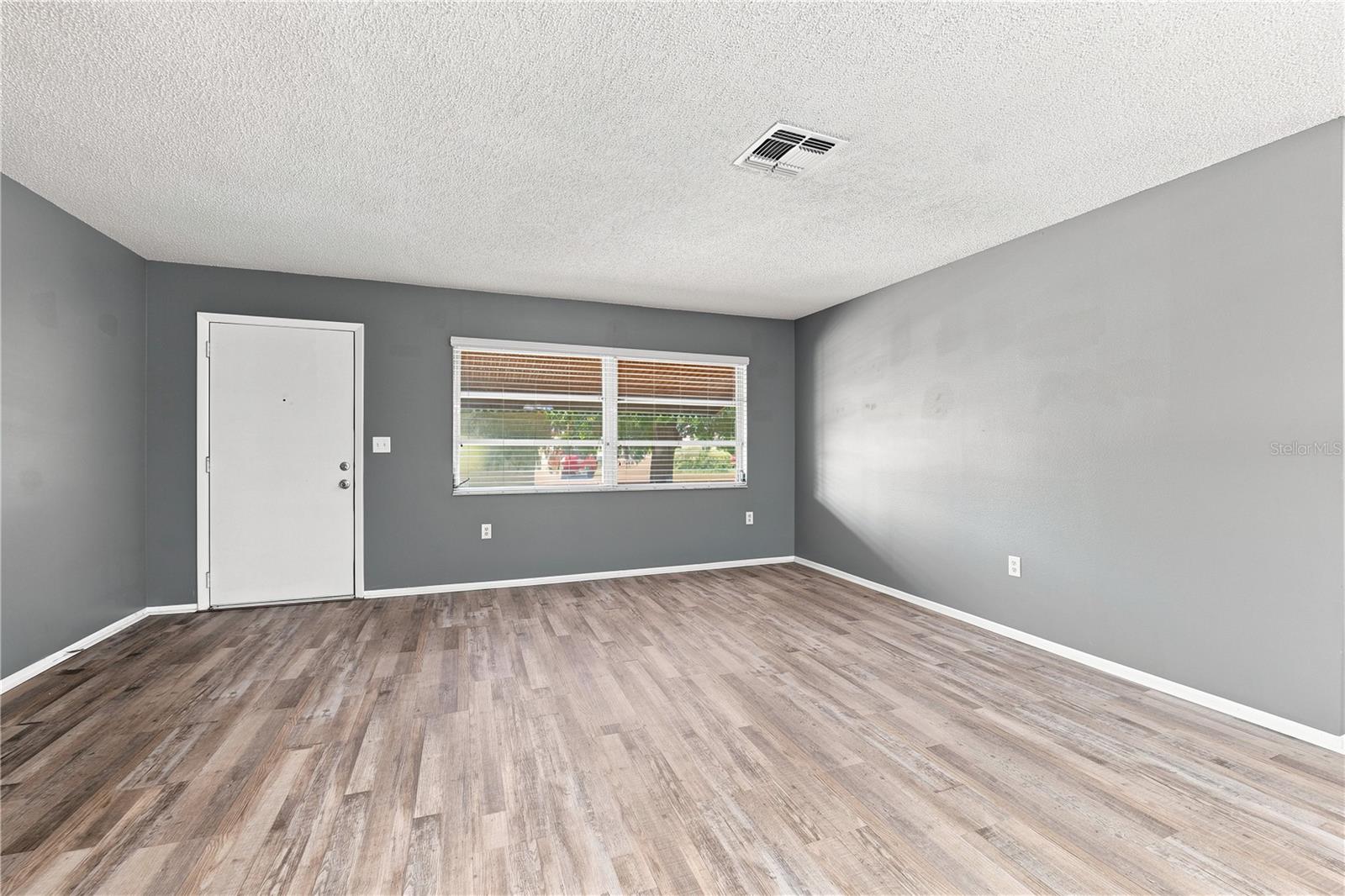 7819 ROYAL STEWART DR — photo 10