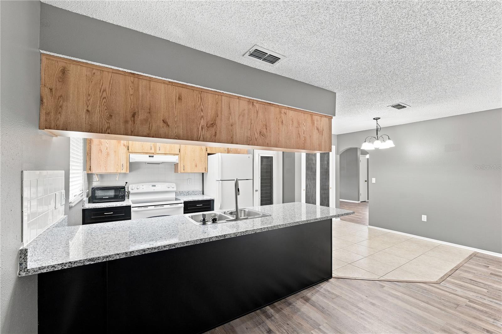 7819 ROYAL STEWART DR — photo 15