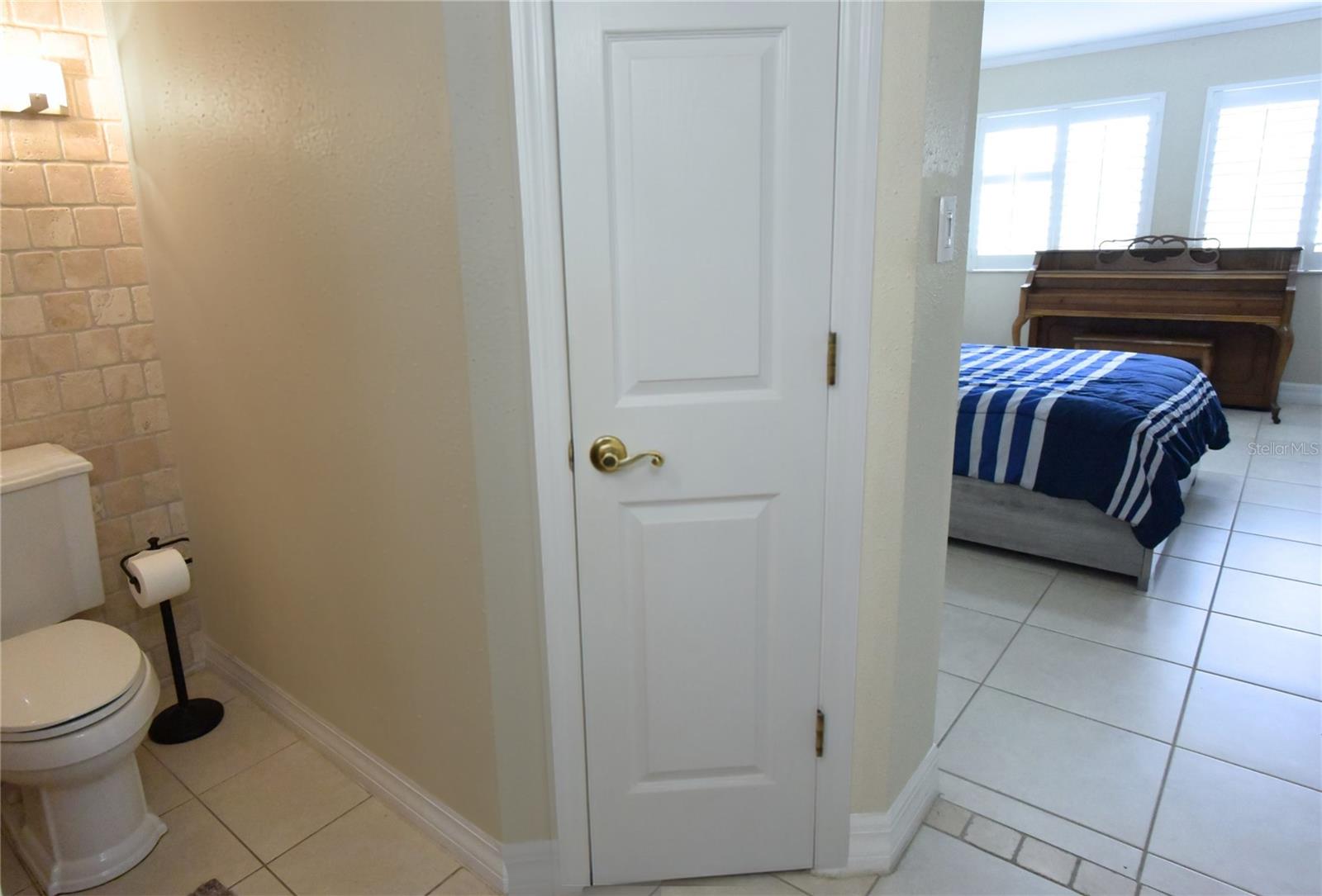 5231 LAKE VILLAGE DR #27 — photo 11