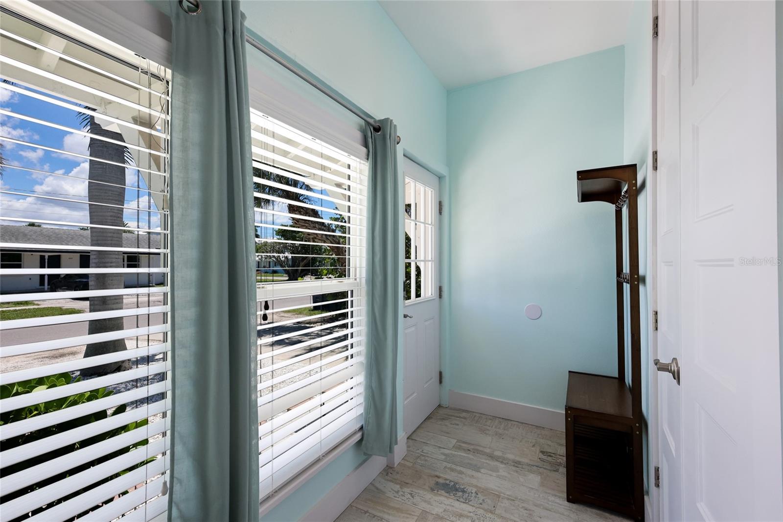 504 SPRING AVE — photo 5