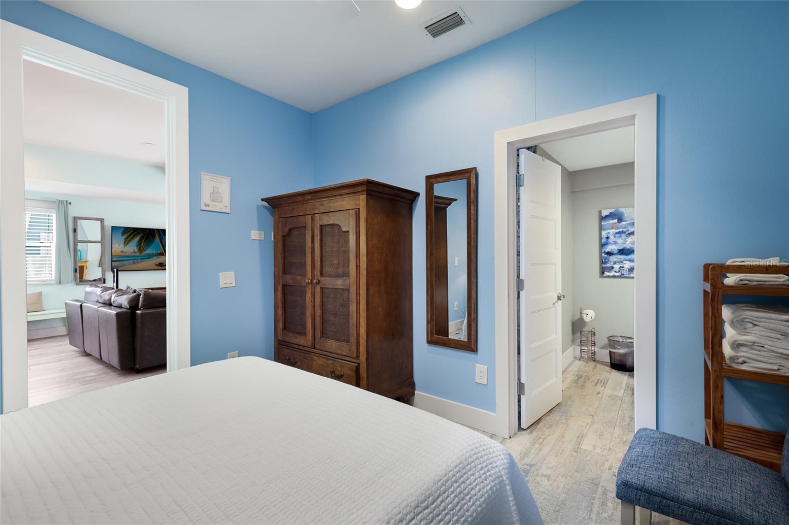 504 SPRING AVE — photo 18