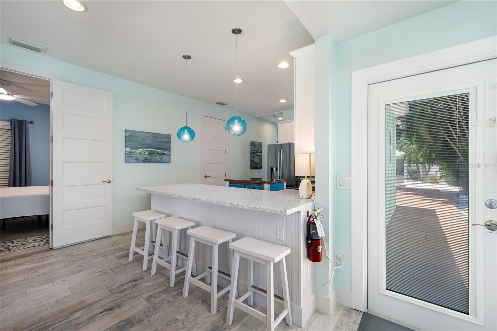504 SPRING AVE — photo 11