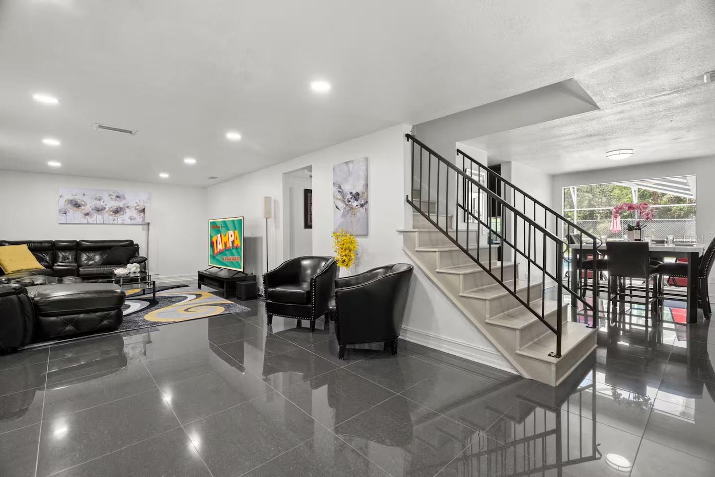 7005 FOUNTAIN AVE — photo 2