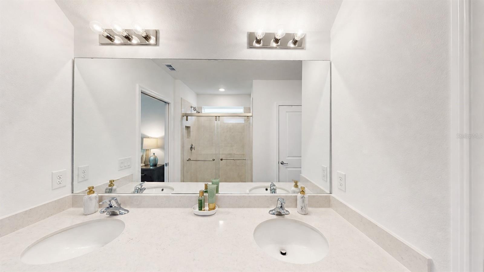 3884 CAPRI COAST DR — photo 9