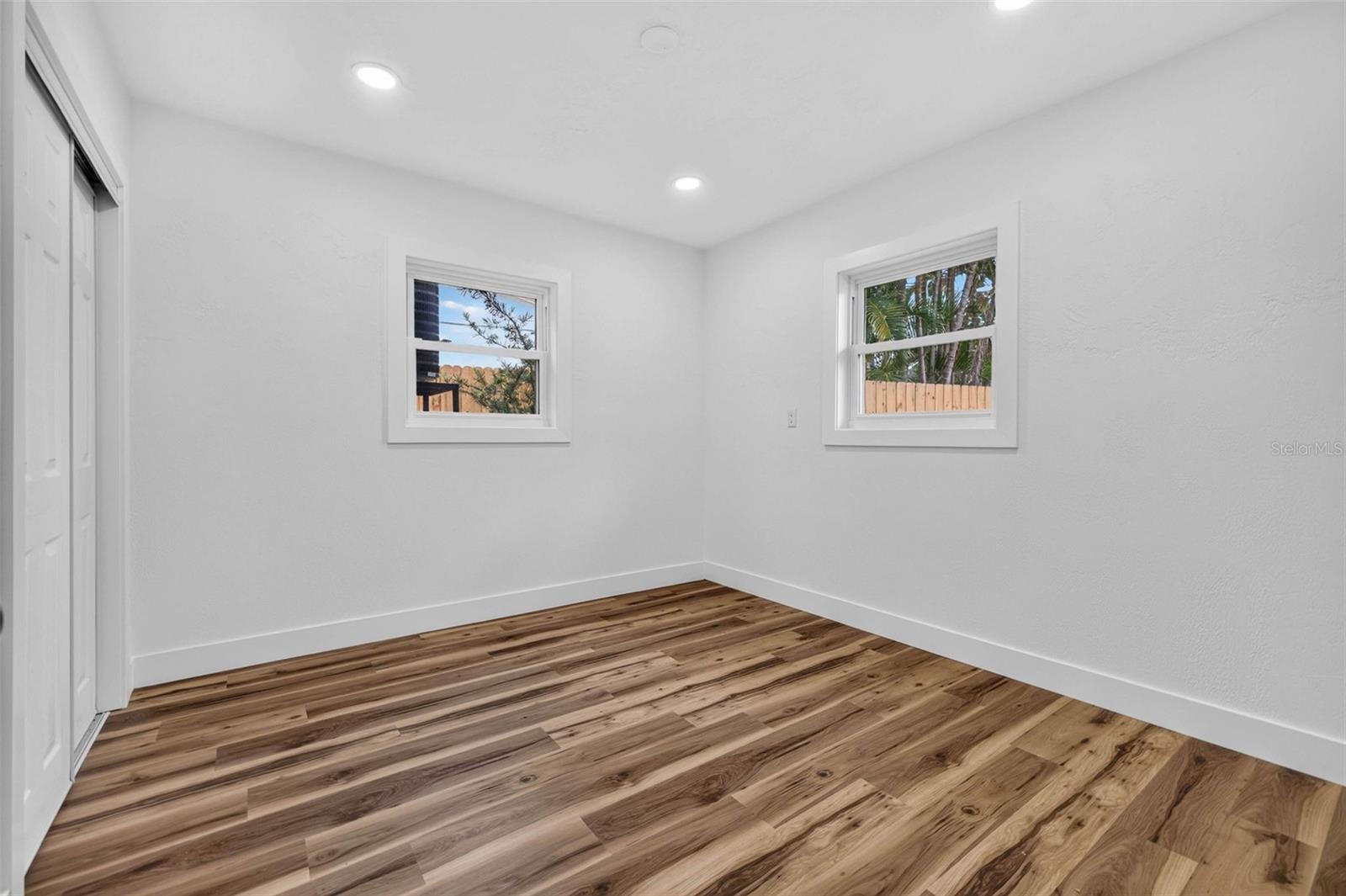 1524 CARSON CIR NE — photo 20