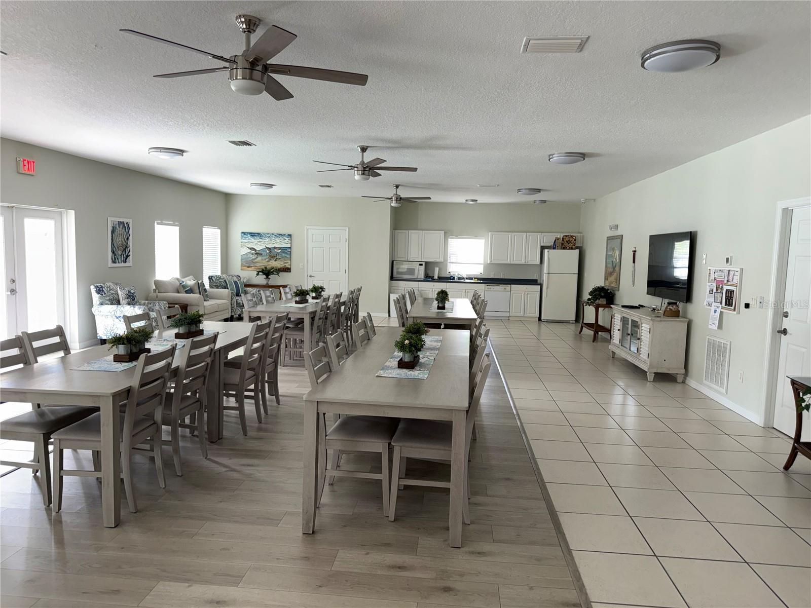 7060 STRAND CIR #7060 — photo 20
