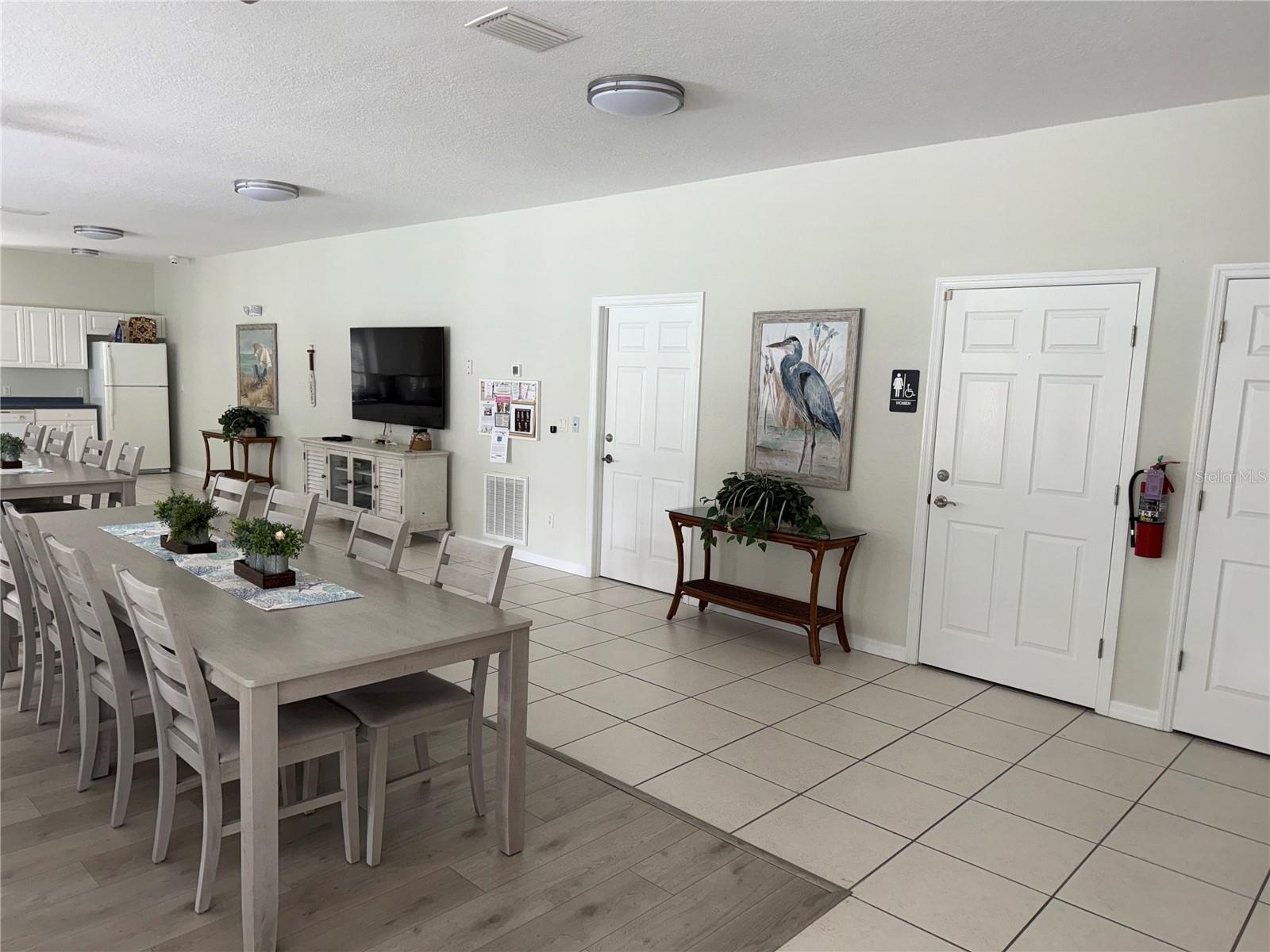 7060 STRAND CIR #7060 — photo 22