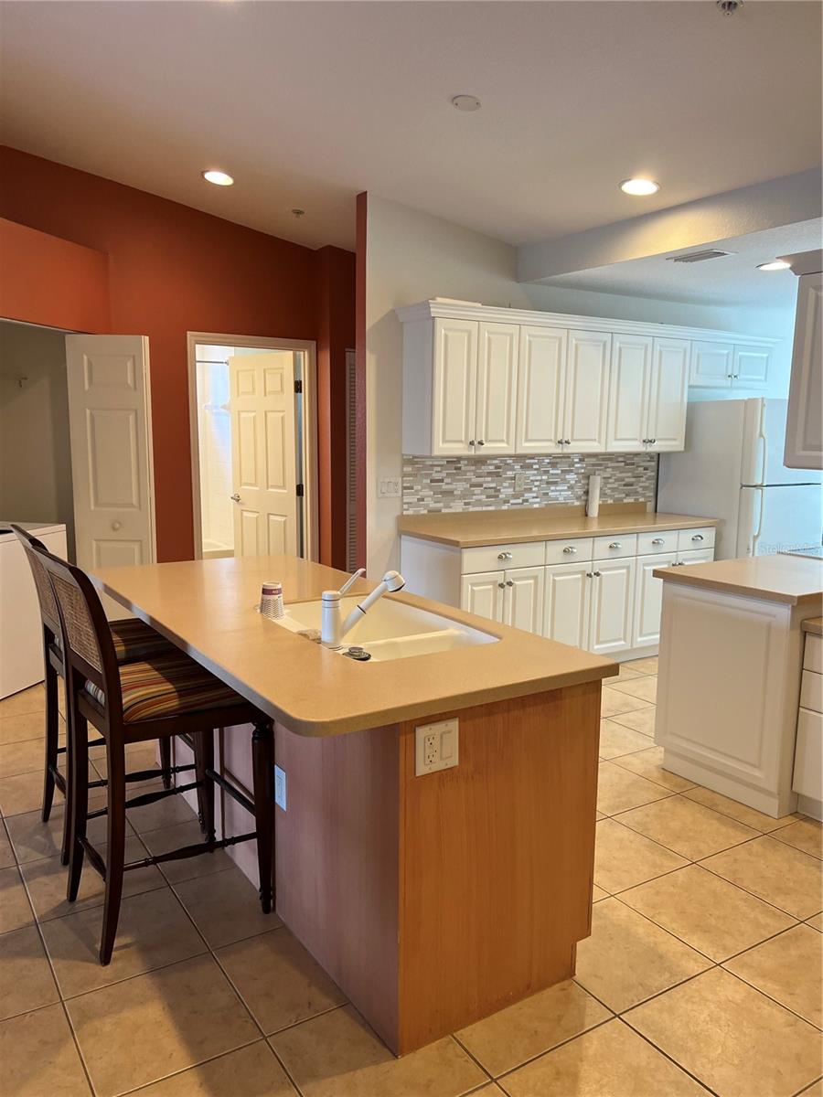 7060 STRAND CIR #7060 — photo 4