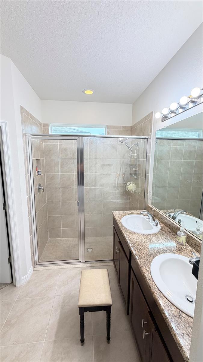 Home in PALMETTO — photo 26