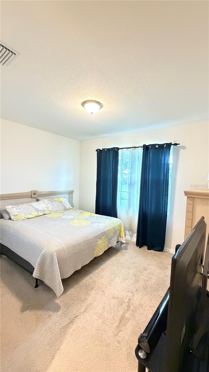 Home in PALMETTO — photo 5