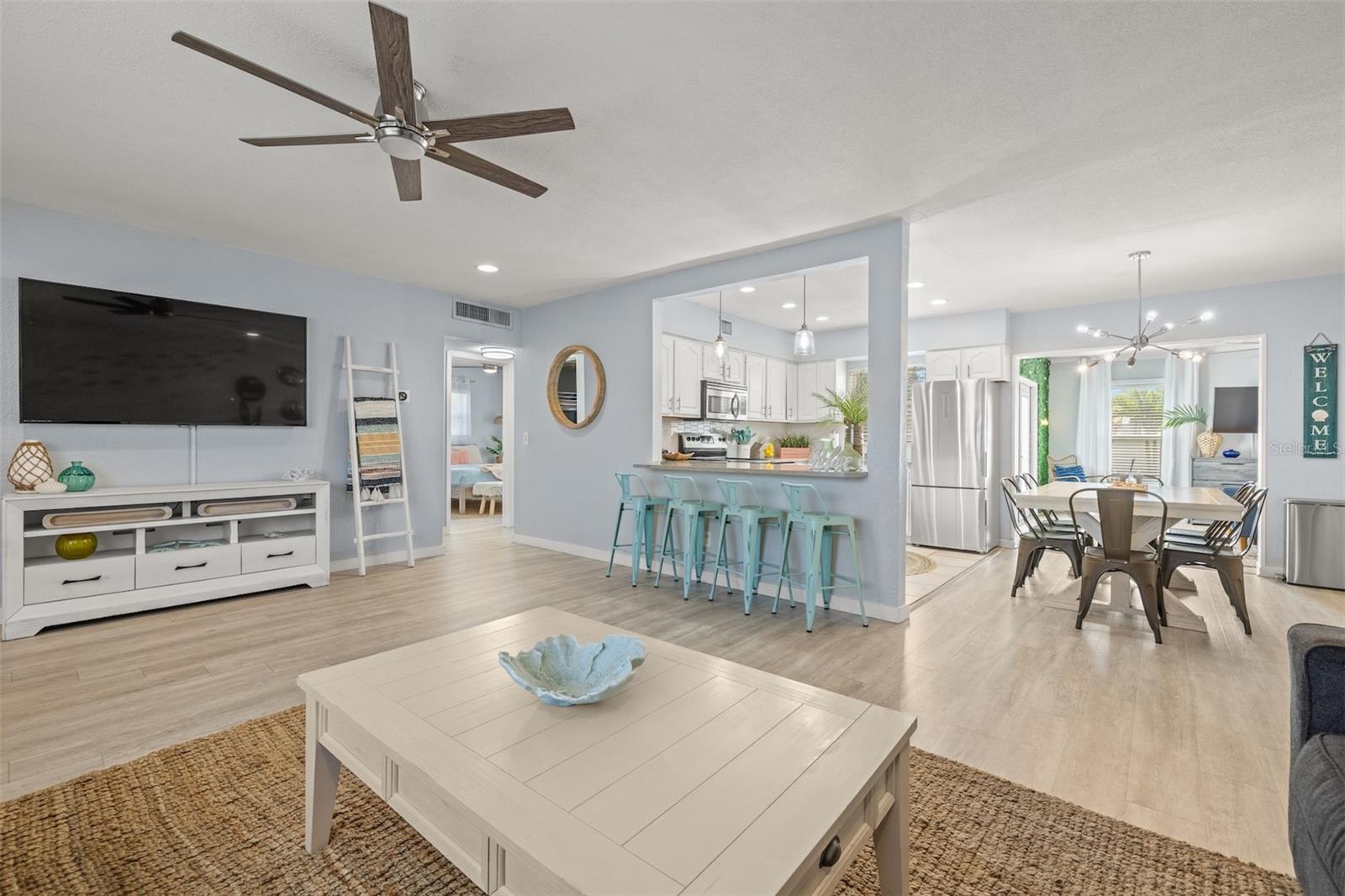 1405 TEMPLE ST — photo 2