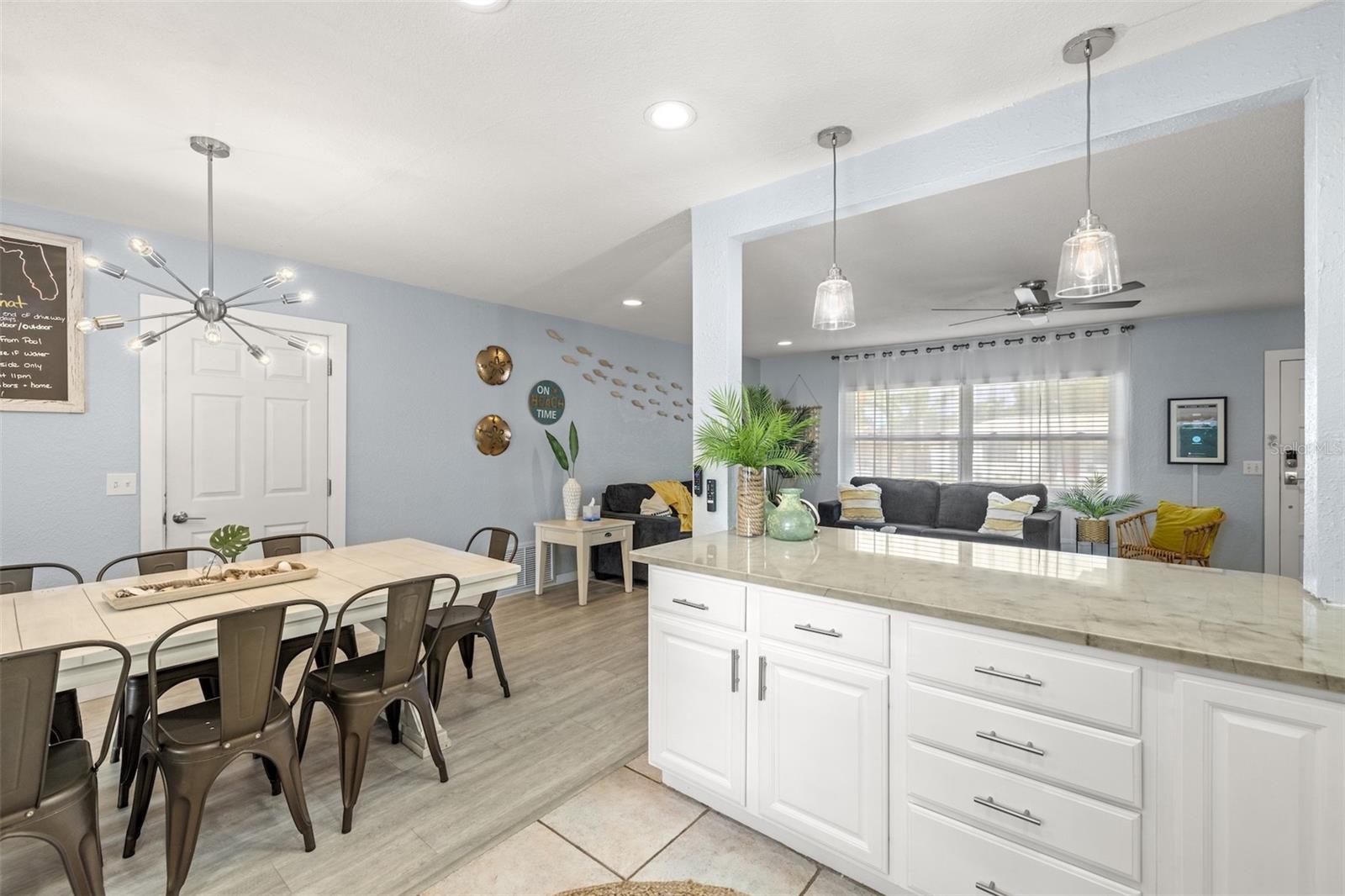 1405 TEMPLE ST — photo 10