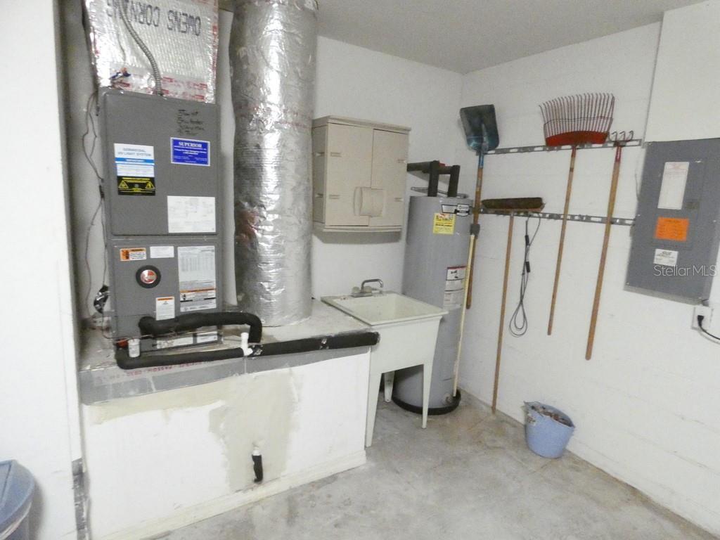 6200 ASHFIELD PL — photo 36